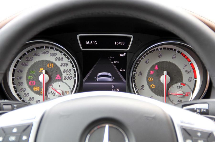  Mercedes-Benz GLA250 4Matic 2014 года  (фото 40 из 60)